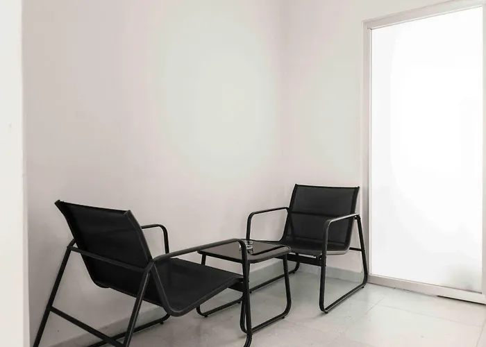 Phaedrus Living: Seaside Residences 03 Apartament *