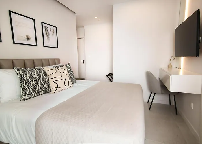 Phaedrus Living: Seaside Residences 03 *